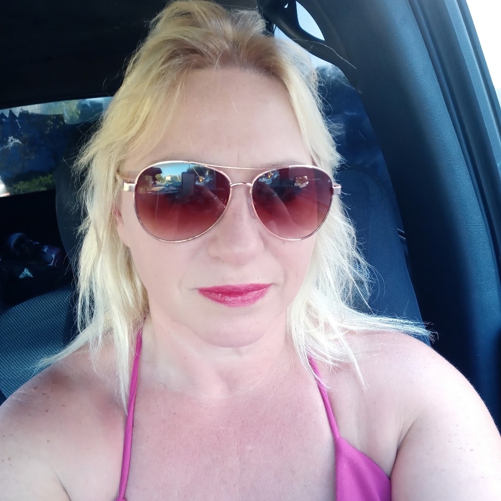 Meet your Posher, Christine